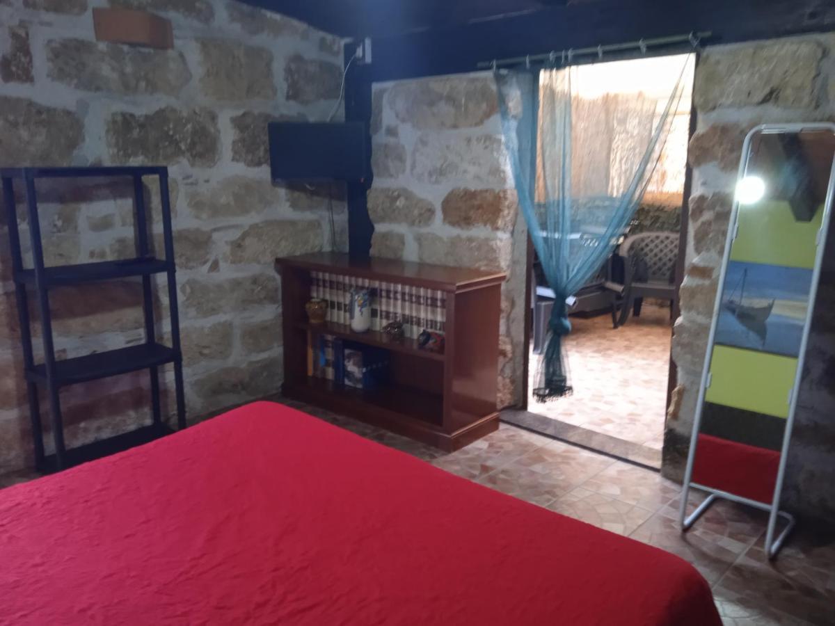 Girasole Guest House แตร์ราซีนี ภายนอก รูปภาพ