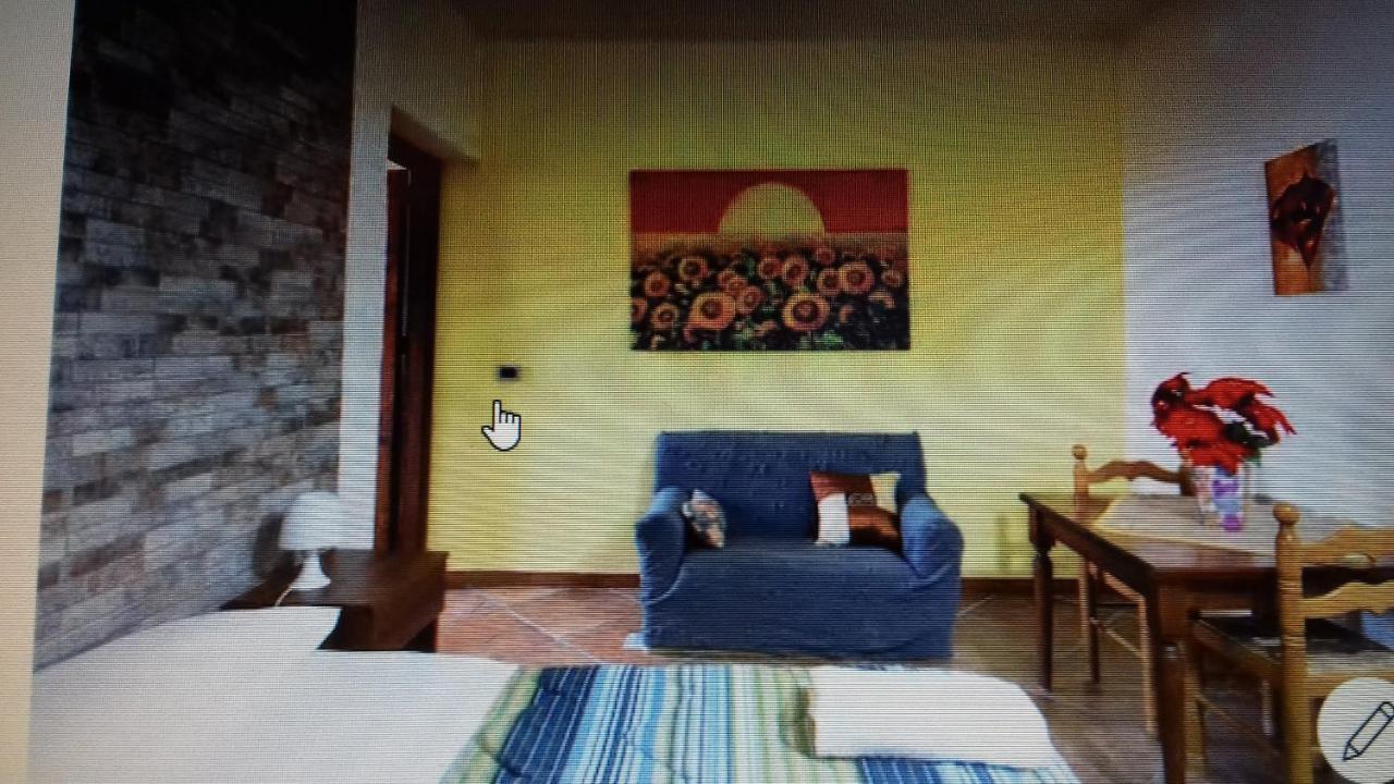 Girasole Guest House แตร์ราซีนี ภายนอก รูปภาพ